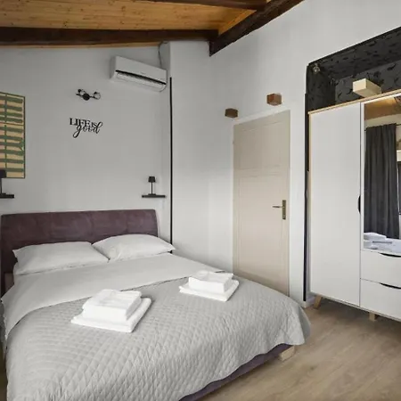 Apartment With Wifi - 23440 *