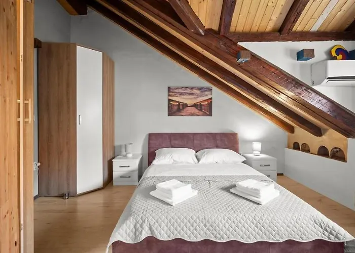 With Wifi - 23440 Apartment Split